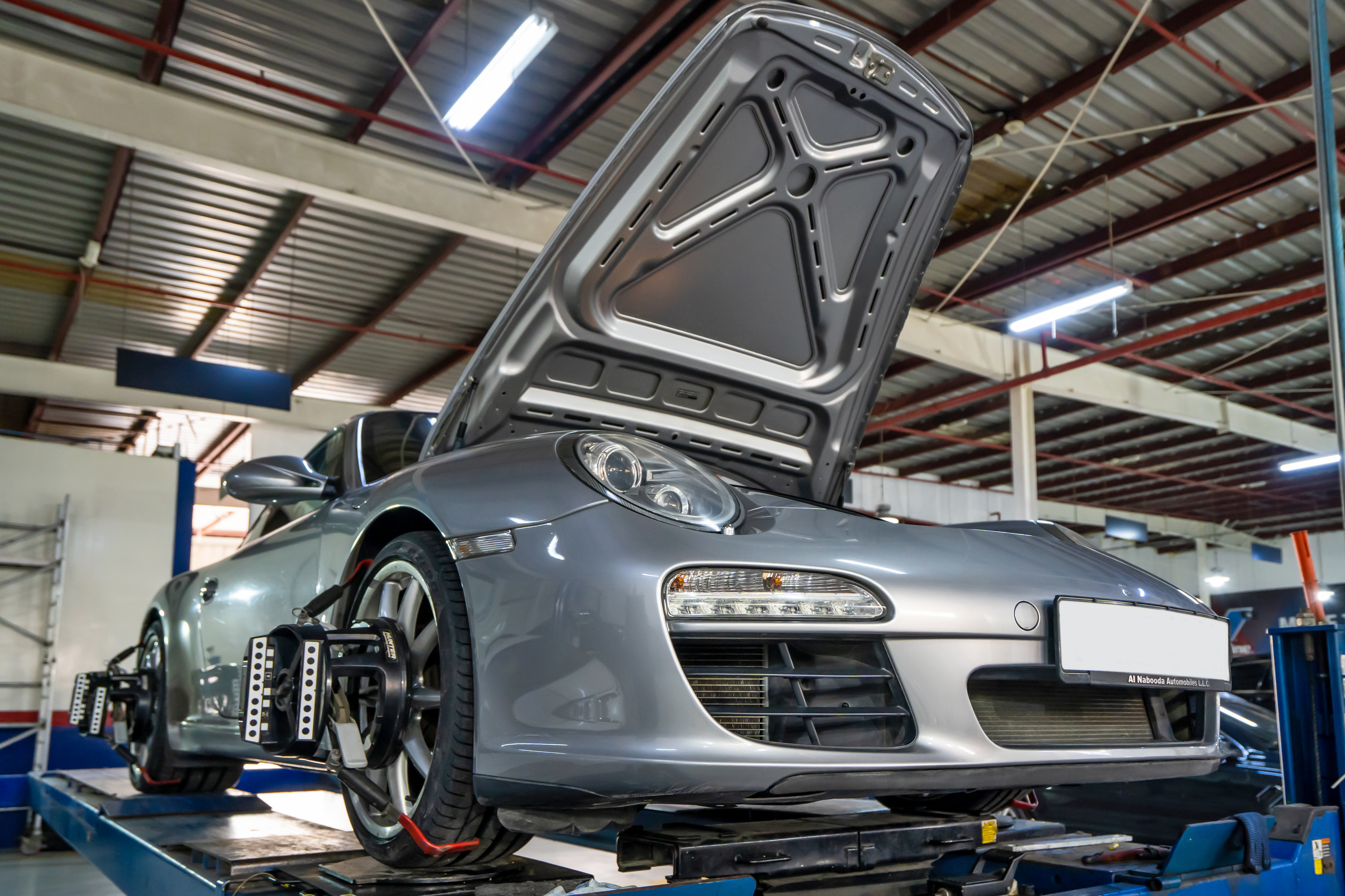 5 Warning Signs of Car Tyres Never to Ignore!